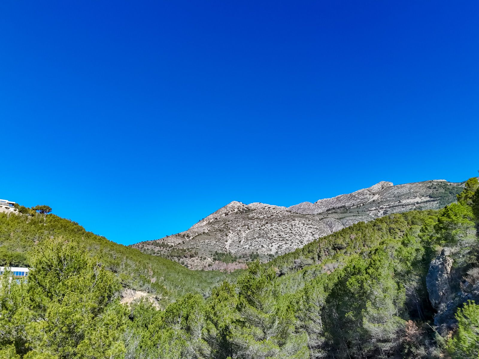 Excelente Parcela con vistas a la montaña