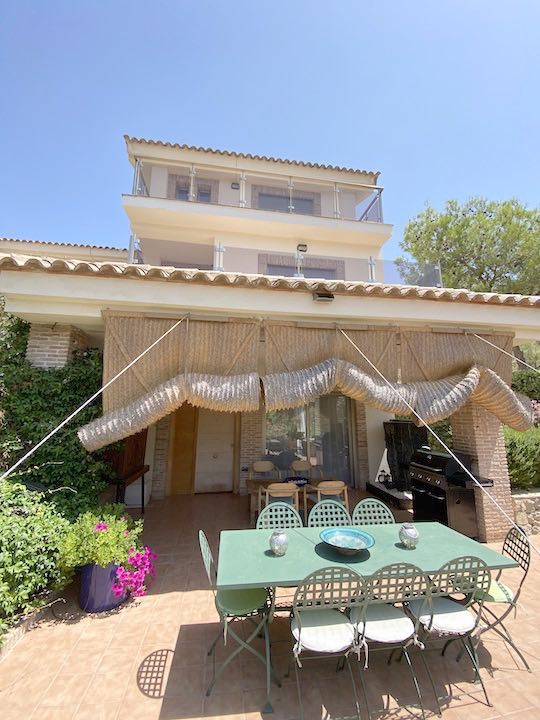 BUNGALOW CON LICENCIA TURÍSTICA