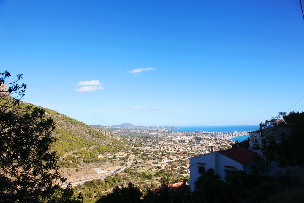 PLOT IN CALPE WITH OPEN VIEWS