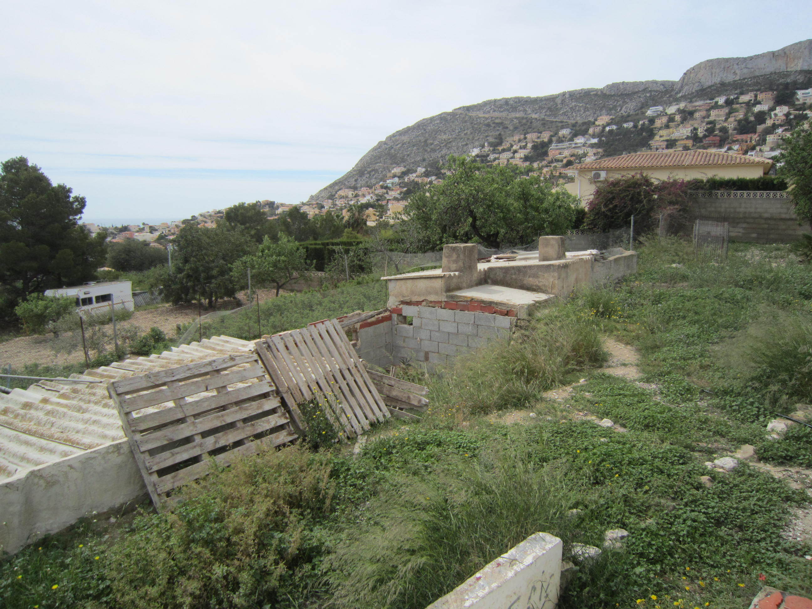 PLOT IN CALPE WITH SEA VIEWS AND SUNNY