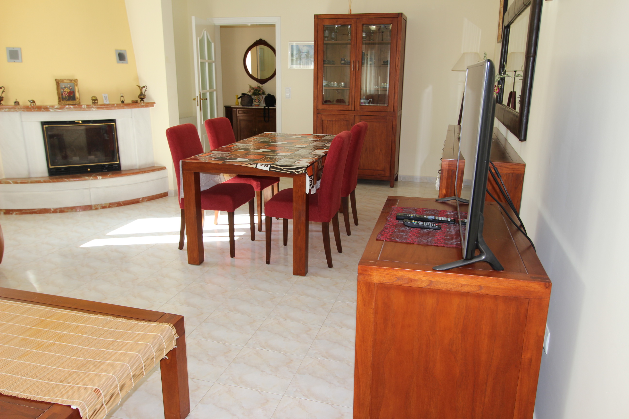 VILLA VERY CLOSE TO THE BEACH AND SUPERMARKETS